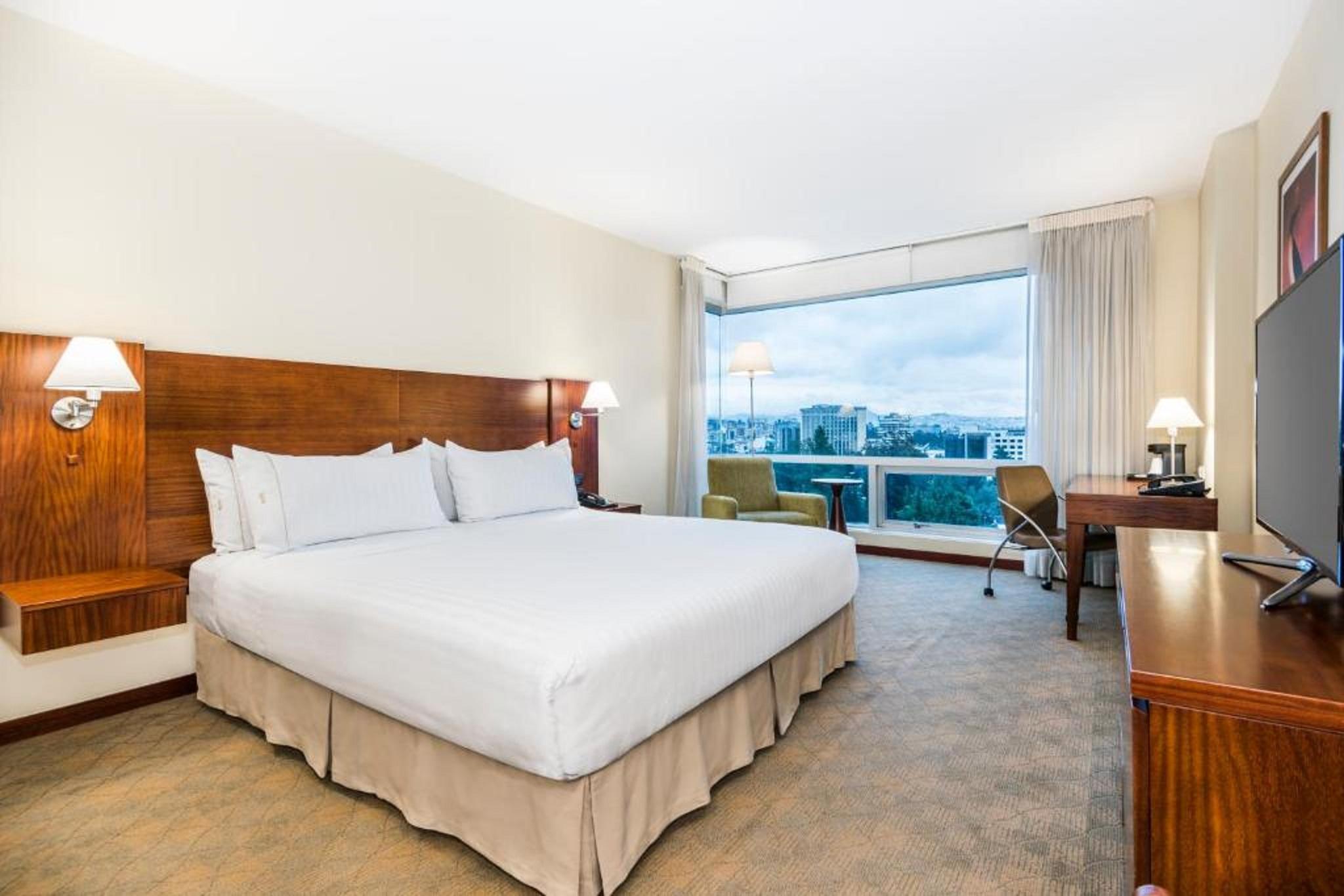 Holiday Inn Express Quito By Ihg Extérieur photo