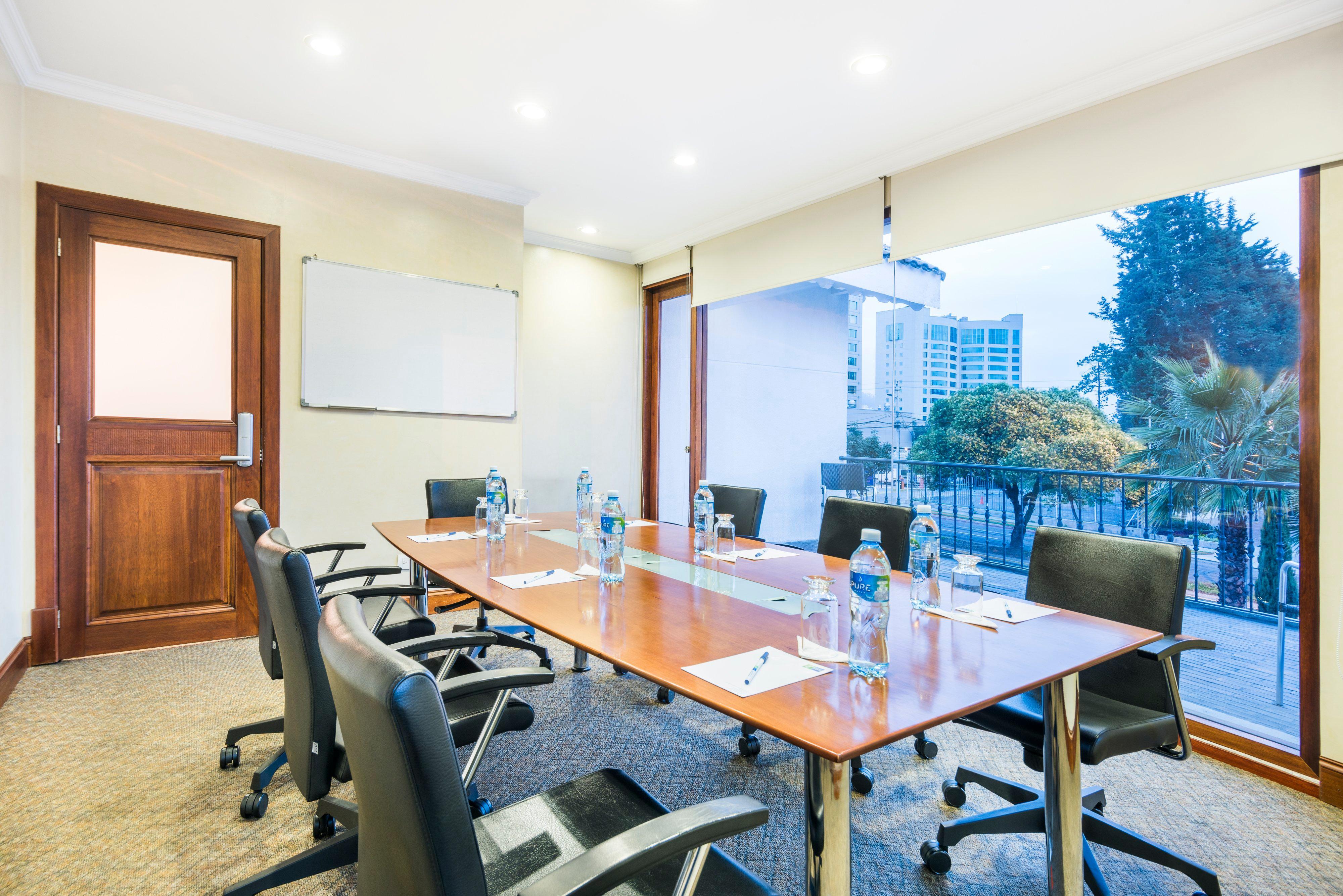 Holiday Inn Express Quito By Ihg Extérieur photo