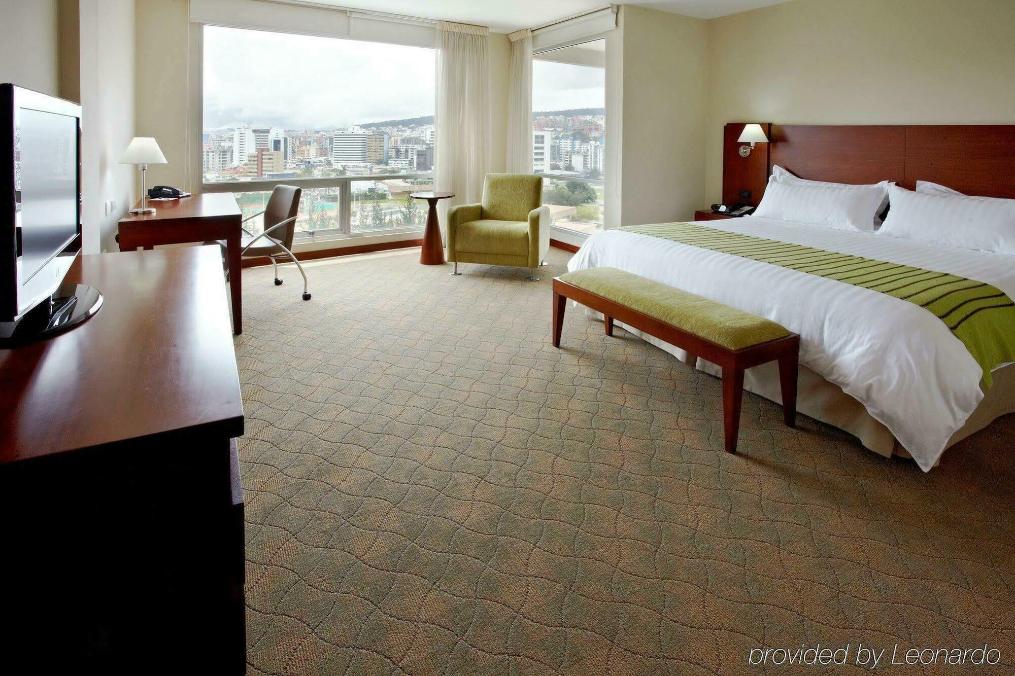 Holiday Inn Express Quito By Ihg Extérieur photo